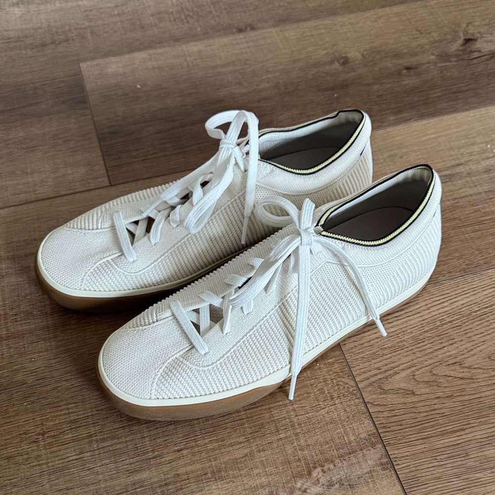 New Rothy’s The Lace Up Sneakers size 10